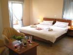 Ampelia Hotel and Studios Picture 3