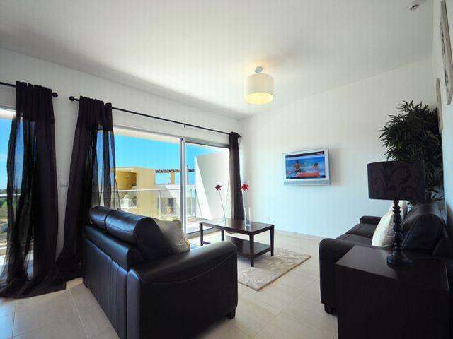 Laguna Golf Apartments