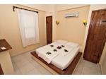 Mandarin Garden Apartments Picture 2