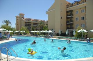 Crystal Paraiso Verde Resort Hotel