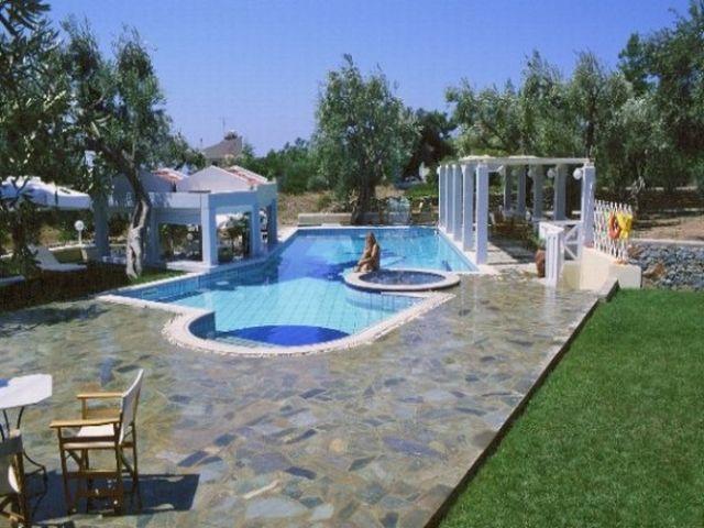 Sea Sun Studios & Apartments
