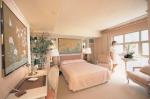 Aqua Waikiki Beachside Hotel Picture 4