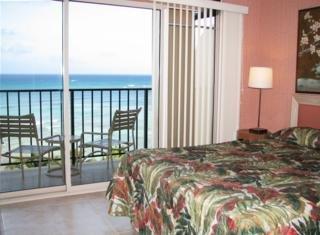 Aqua Waikiki Beachside Hotel