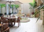Aqua Waikiki Beachside Hotel Picture 2