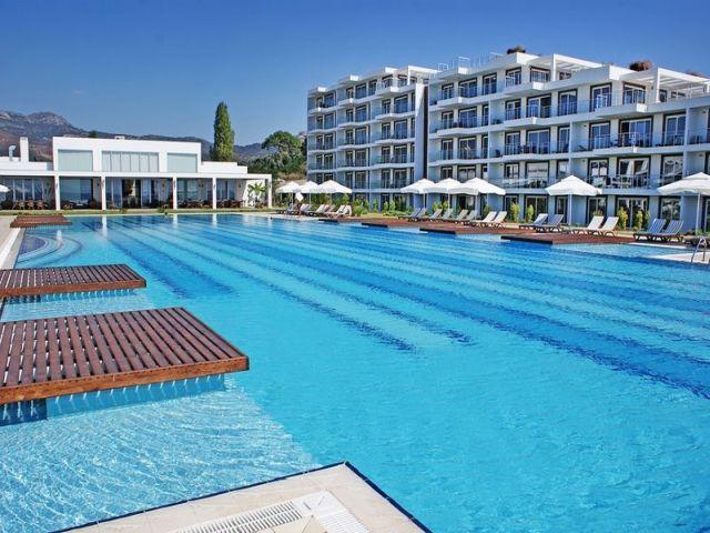 Maxima Park Resort Hotel