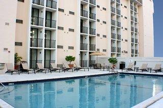 Courtyard Miami Downtown Hotel