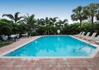 Comfort Suites Air & Cruise Port Fort Lauderdale