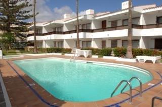 Los Caribes Apartments