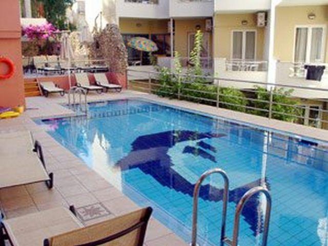 Zorbas Apartments & Studios