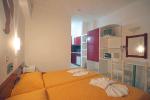 Niriides Beach Hotel Picture 4