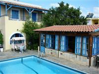 Maria Flora Apartments Hotel