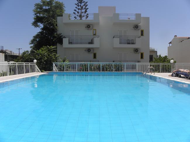 Acropolis Apartments Hotel