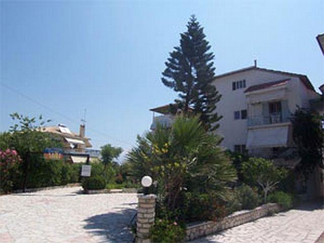 Akrogiali Studios Hotel