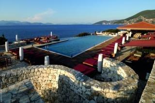 Emelisse Art Hotel
