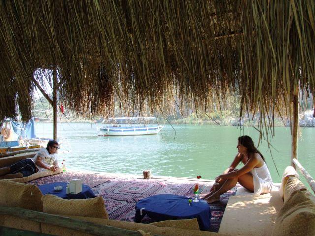 Riverside Hotel