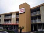 Econo Lodge Polynesian Hotel Picture 1
