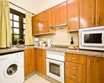 Las Rosas Apartments Picture 4