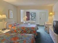 Travelodge Suites Maingate Hotel