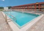 Econo Lodge Inn & Suites Maingate Central Picture 2
