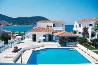 Sunrise Village Aparthotel