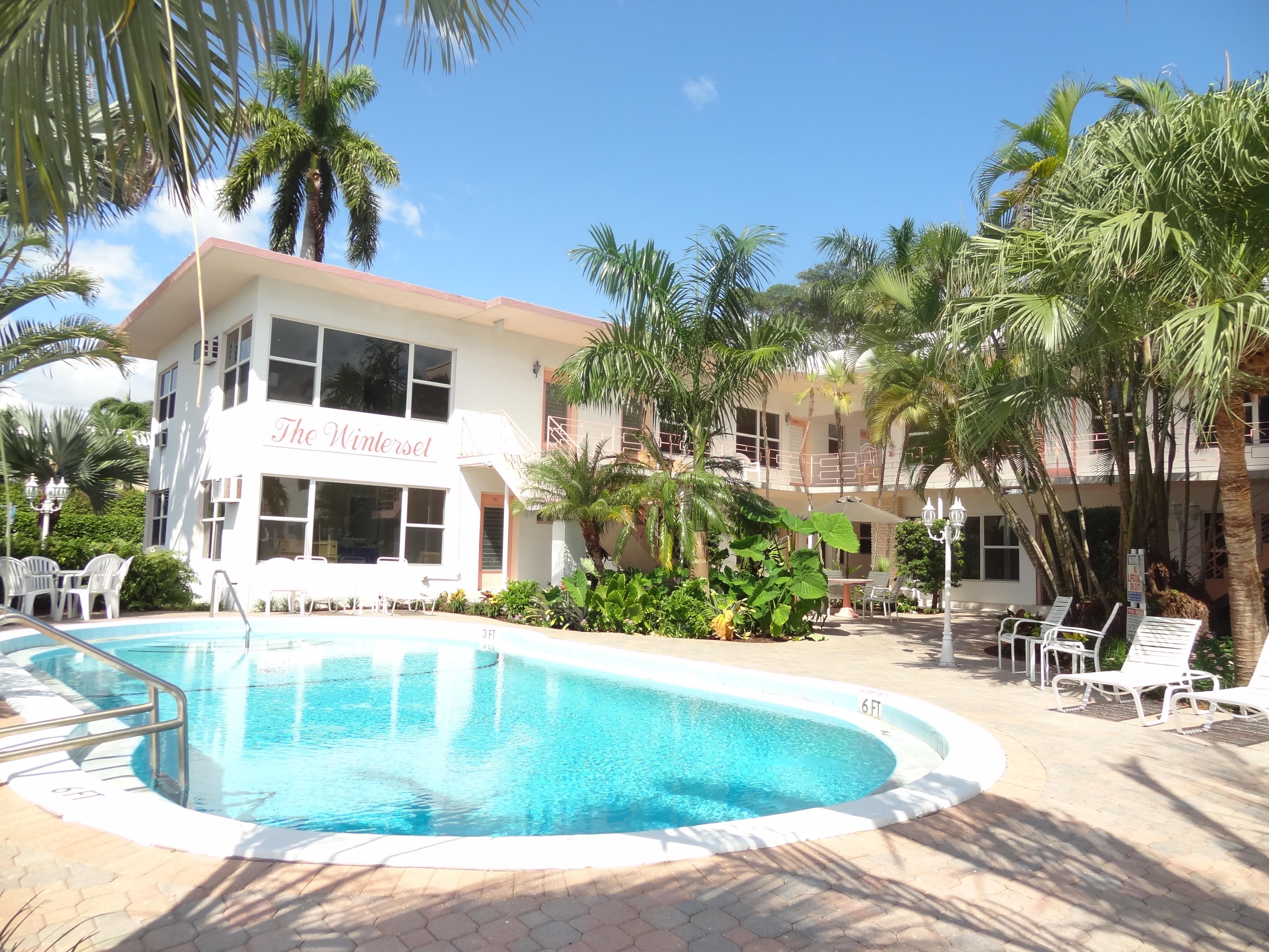Winterset Suites Hotel