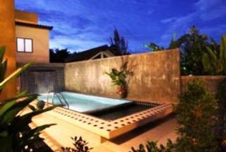 Taro Hotel And Bungalows