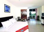 Karon Living Room Hotel Picture 2