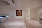 Sunset Plaza Holiday Apartment Picture 1