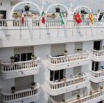 Las Americas Apartments Picture 2