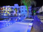 Tsokkos Holiday Apartments Picture 4
