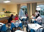 RH Internacional Hotel Picture 5