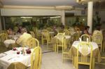 Tropical Park Apartments Picture 6