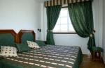 Tropical Park Apartments Picture 9
