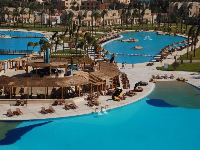 Pyramisa Blue Lagoon Hotel
