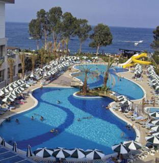 Maxim Resort Hotel