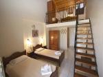 Village Inn Studios Picture 6