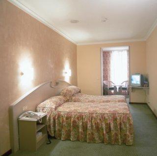 Lleo Hotel