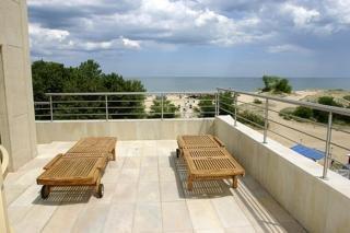 Jeravi Hotel