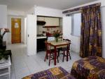 Park Plaza Apartments Picture 2