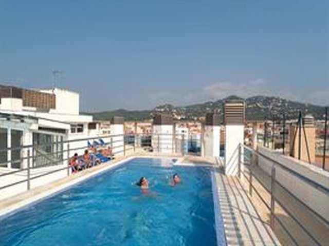 Blau Apartments