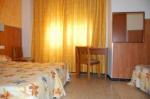 El Amigo Apartments Picture 3