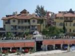 Pelican Apartments Picture 2