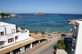 Mar Y Huerta Hostel