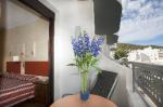 Parot Apartments Picture 3