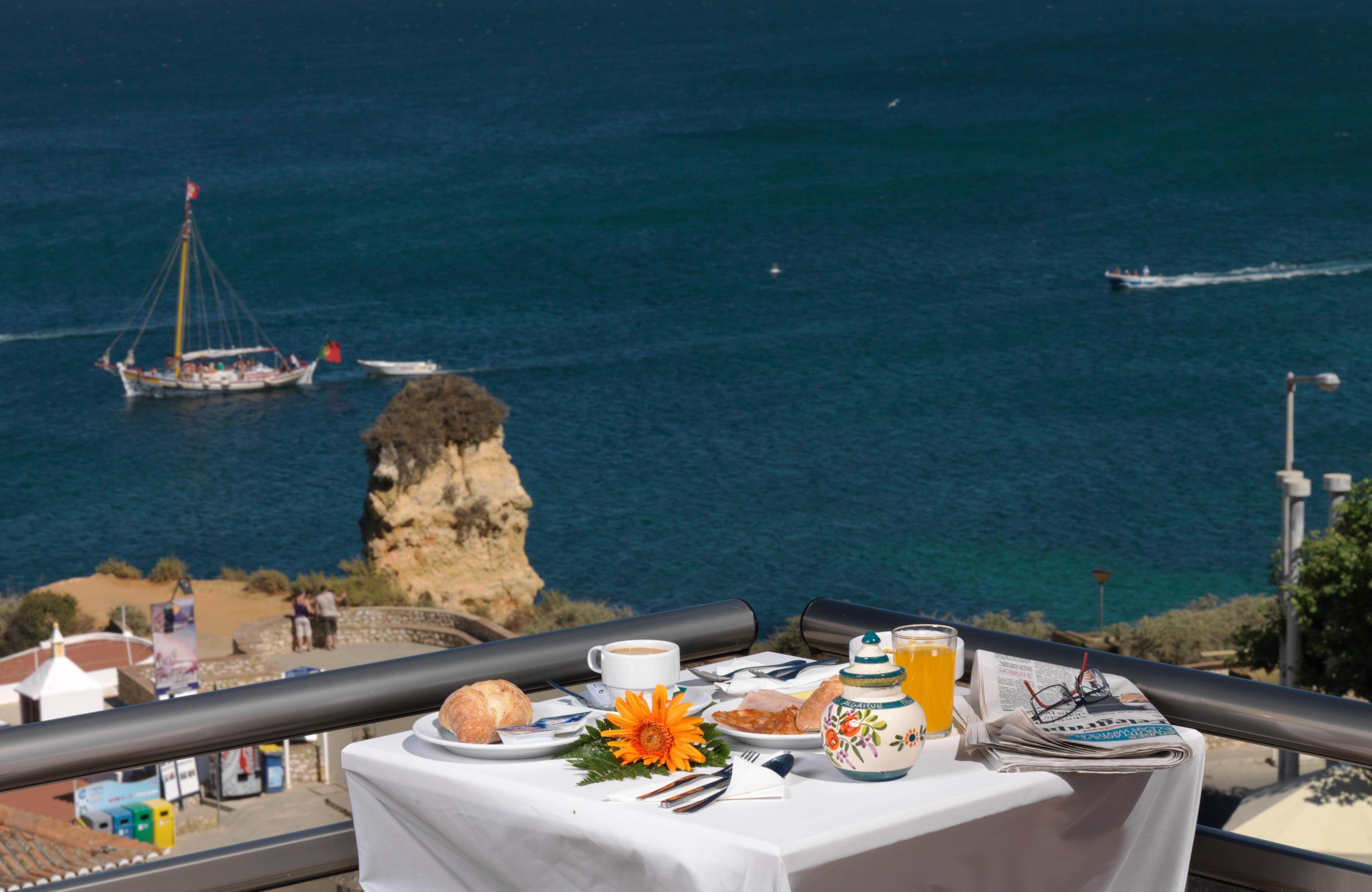 Carvi Hotel