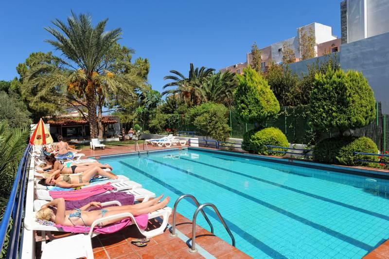 Iris Beach Apartments