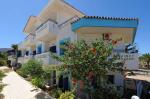 Iris Beach Apartments Picture 1