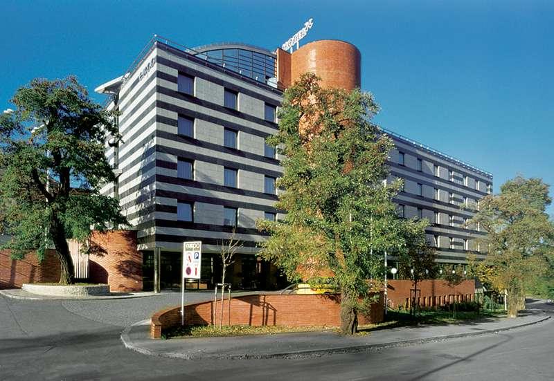 Expo Hotel