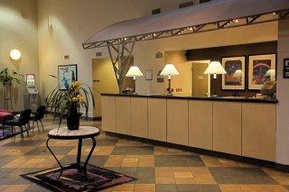 comfort suites maingate hotel