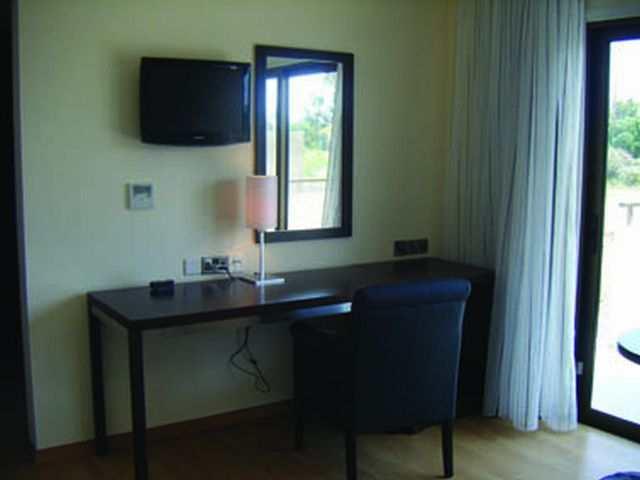 Crown Resort Henipa Hotel